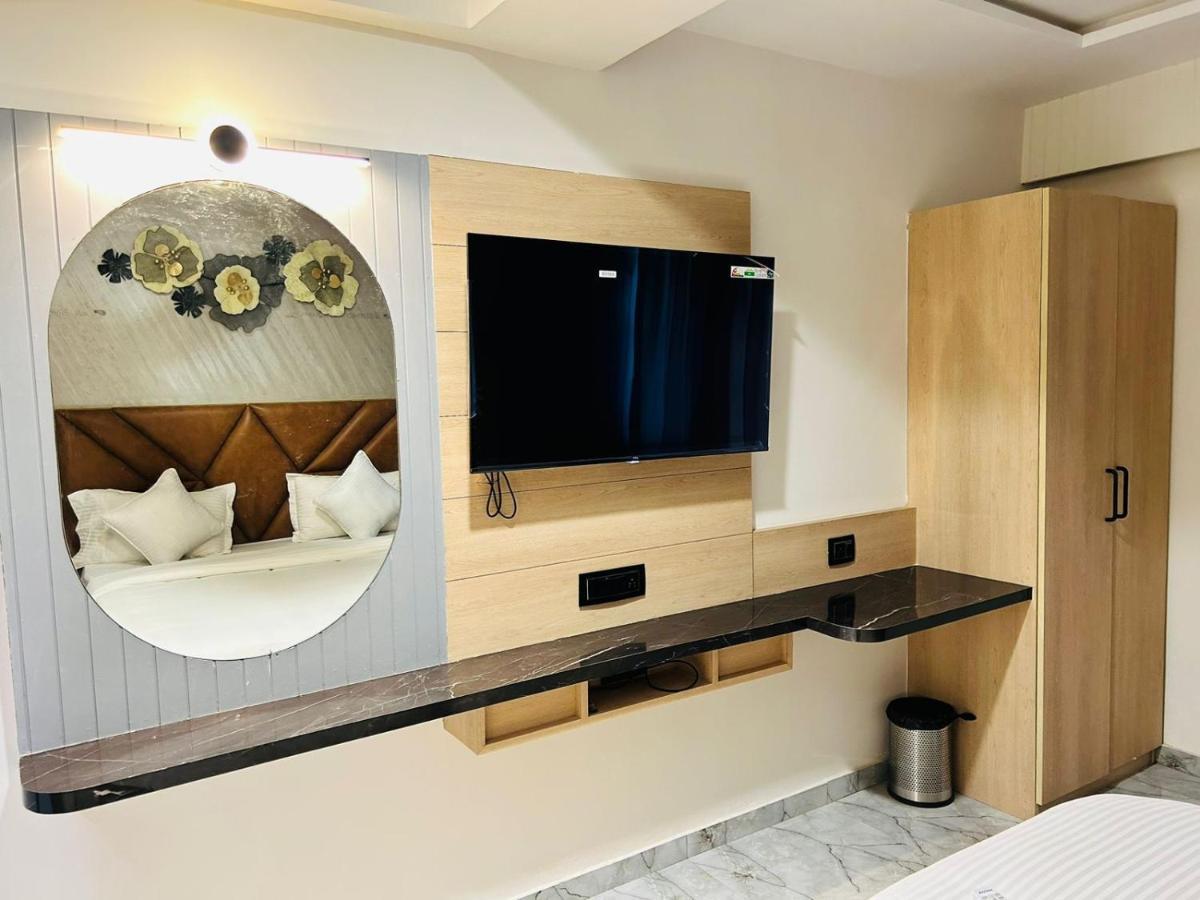 Hotel Marigold Naroda Αχμπανταμπάντ Εξωτερικό φωτογραφία